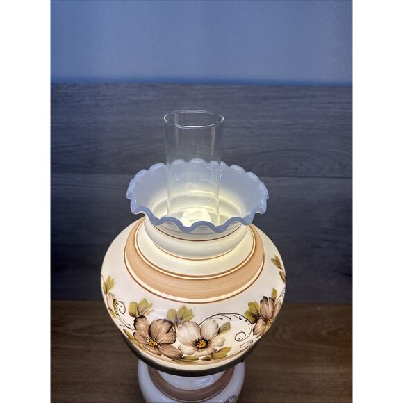 Vintage Accurate Casting Handpainted Hurricane Lamp 19” W/ 3-Way Switch - Picture 3 of 14